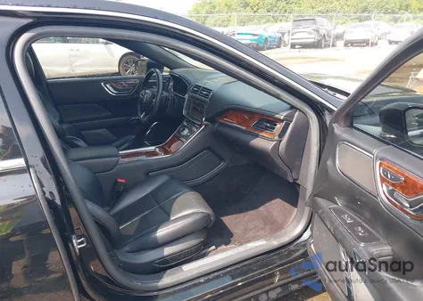 2018 Lincoln Continental Livery из США, поврежденный, VIN 1LN6L9HK3J5609689